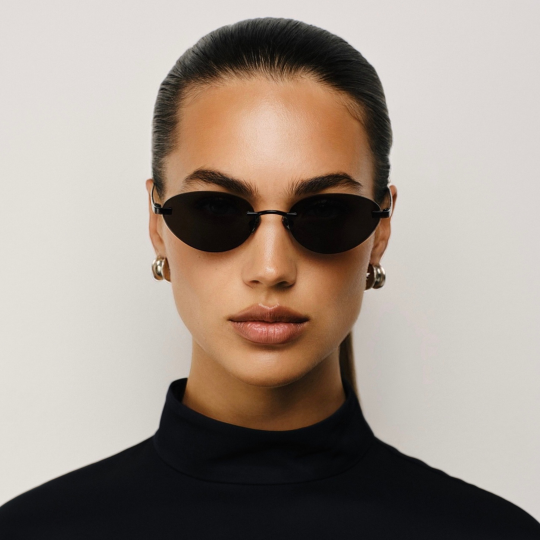 Trinity in Gloss Black