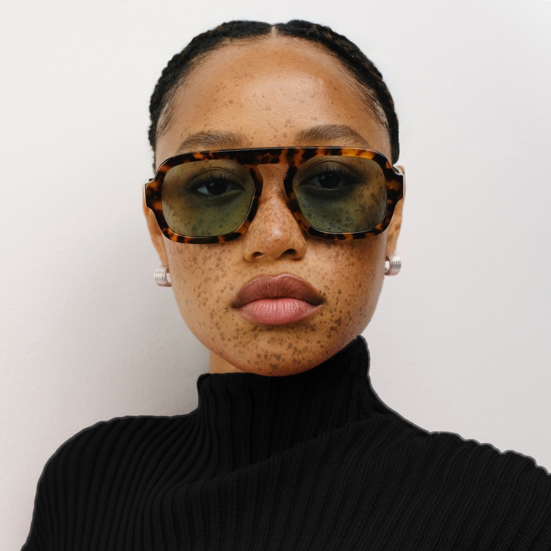 Jane in Brown Tortoise