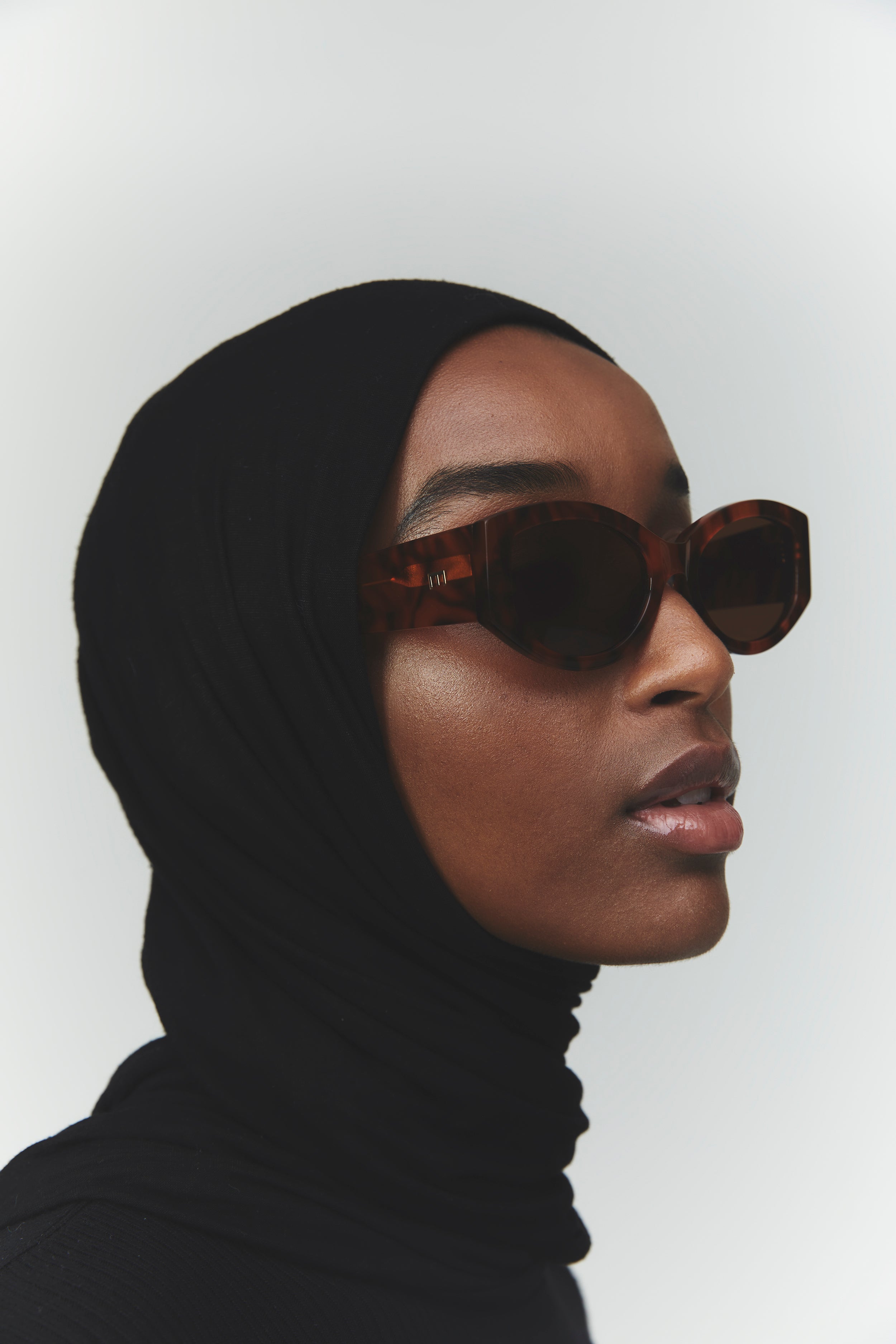 Jeannie in Brown Tortoise