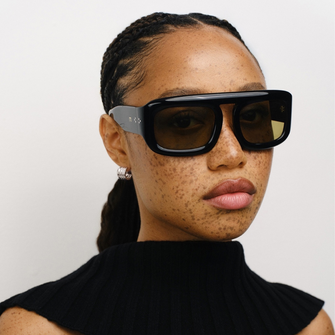 Aries in Gloss Black Olive Green Lens
