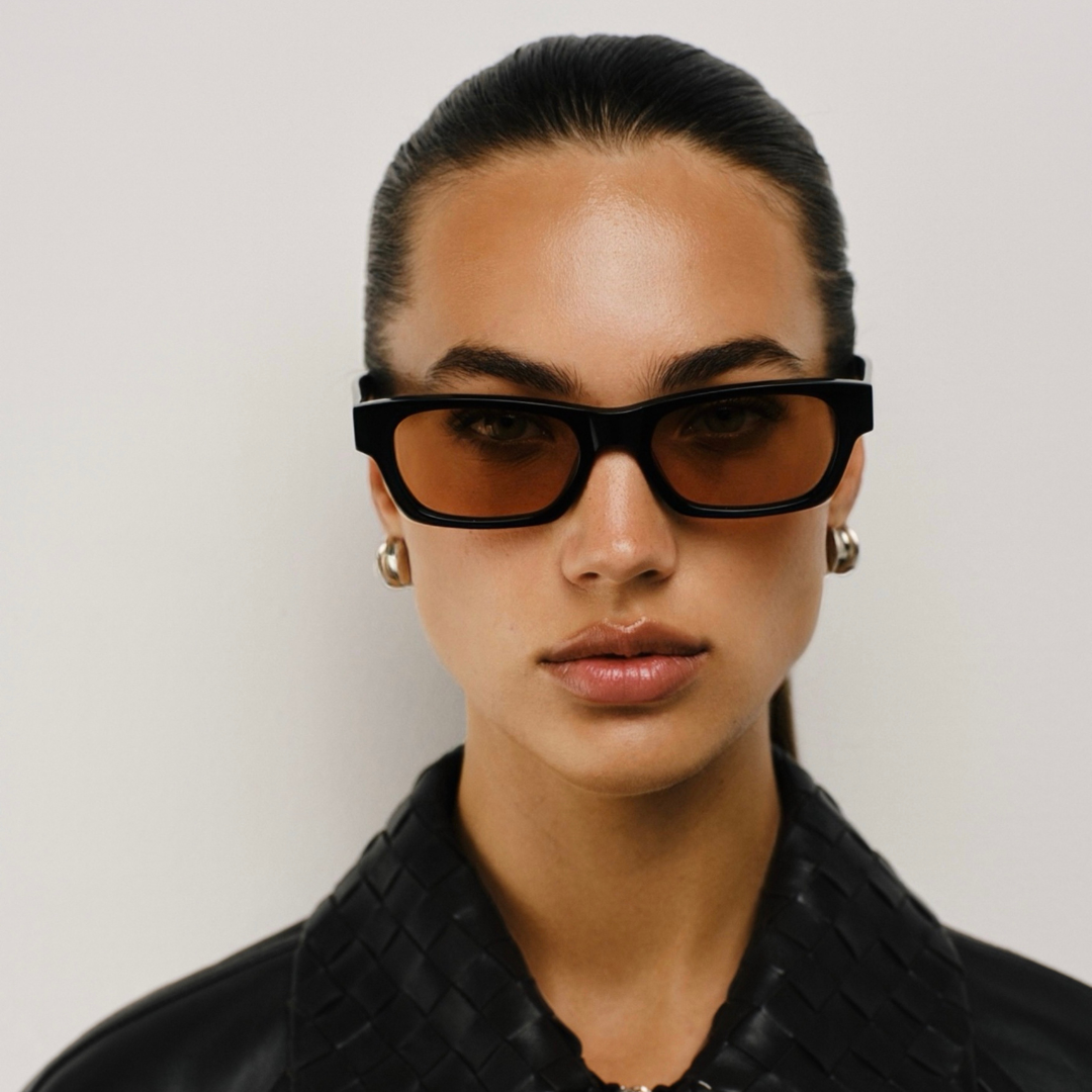 Alix in Gloss Black Amber Lens
