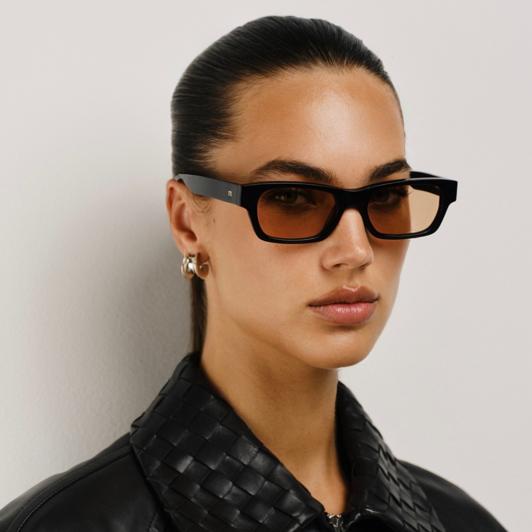 Alix in Gloss Black Amber Lens