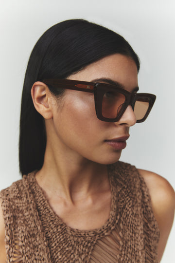 Lori in Gloss Brown